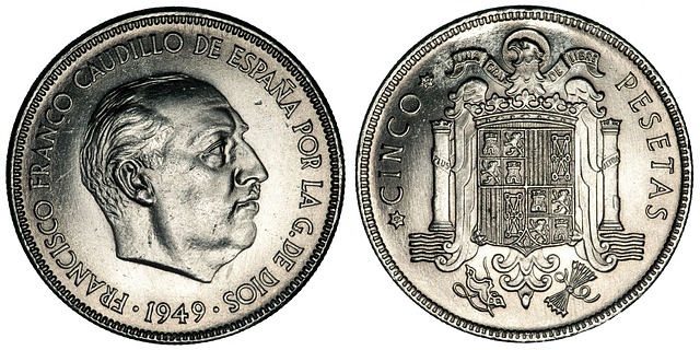 stříbrná mince, rub a líc, španělská měna